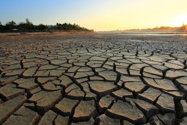 Dry earth