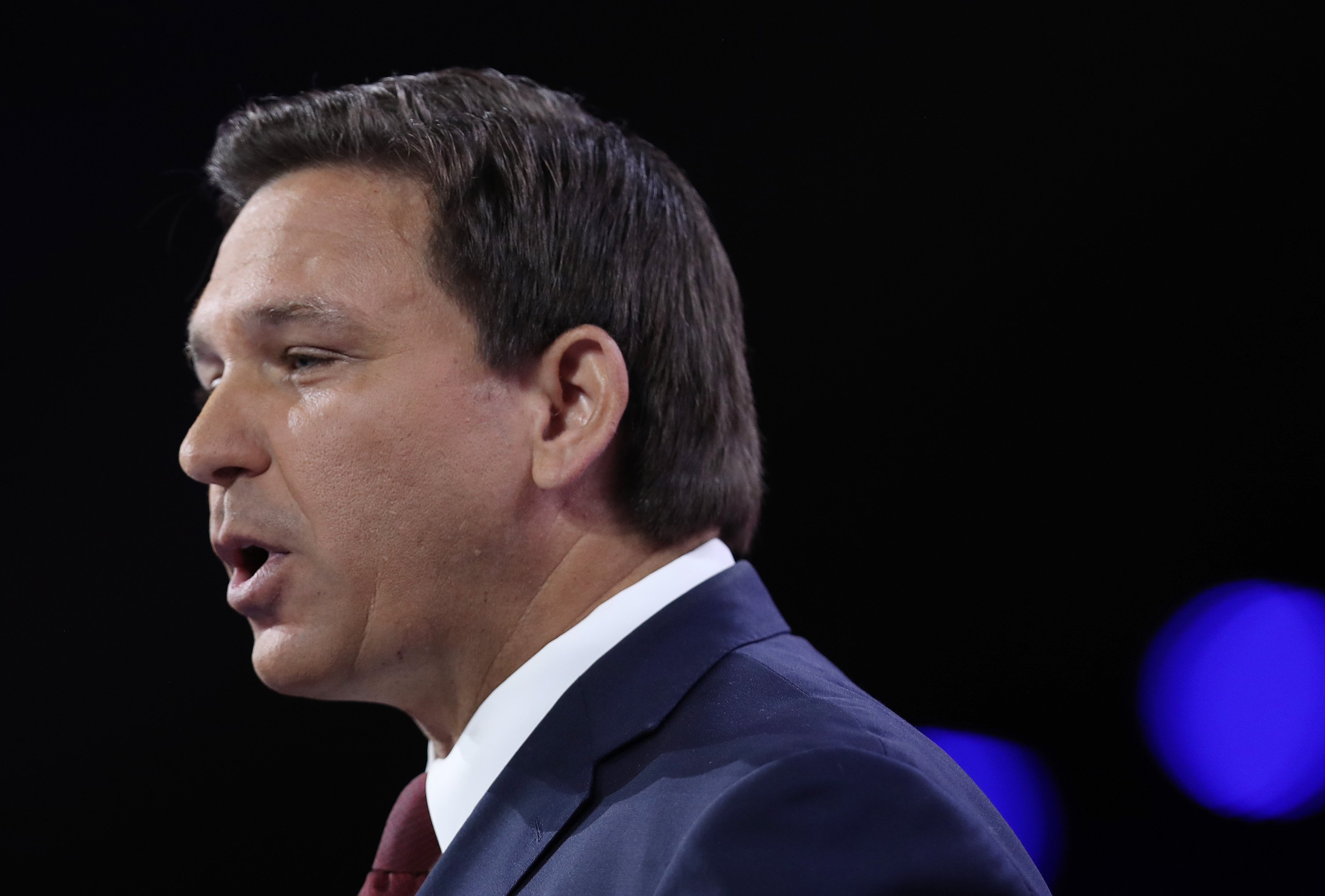 County Conflicts Florida Government Ron DeSantis Says Authorized Vaccines for a Wealthy Community
