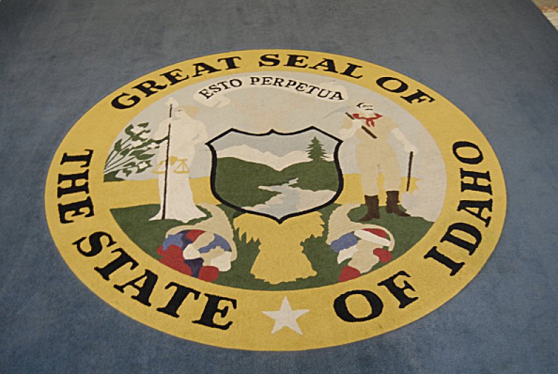 nteriol amd exterial view of Idaho Statecapital