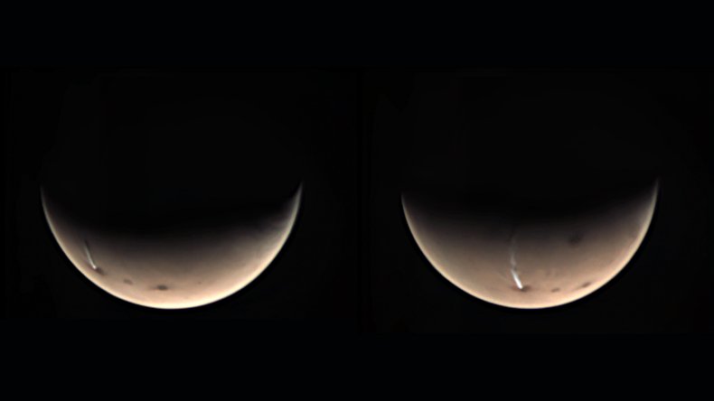Extremely elongated cloud on Mars