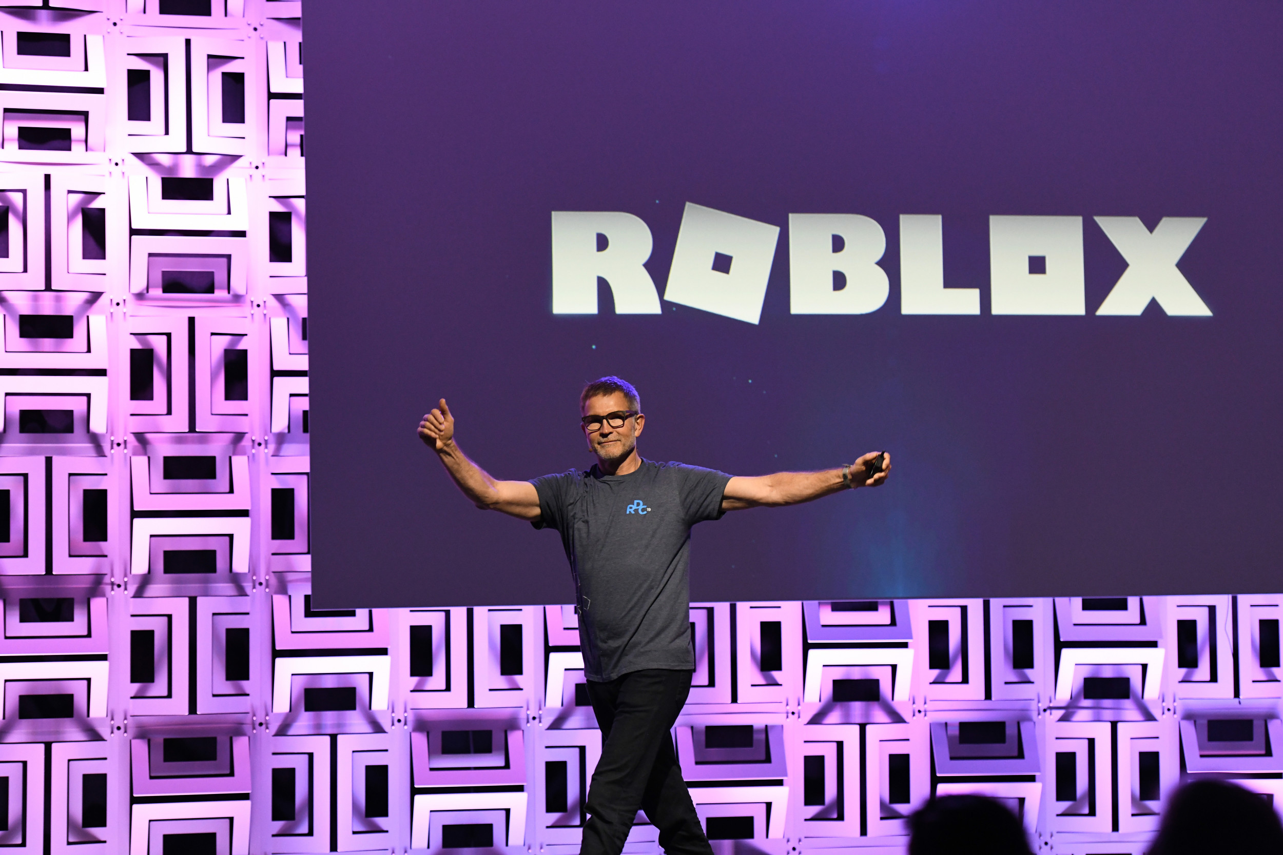 What Is Roblox Gaming Firm Valued At 45 2 Billion After Going Public On Nyse - 2006 roblox players