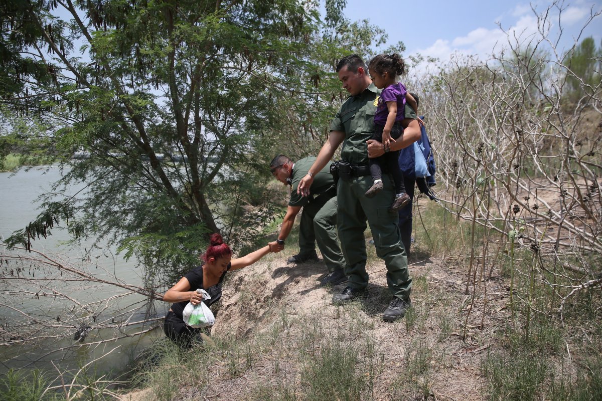 El Salvador Immigrants Illegal