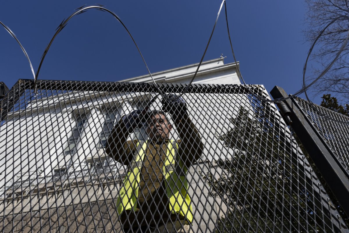 Capitol Razor Wire Photos Show Capitol Fencing, Razor Wire Being Removed—73 Days After ...