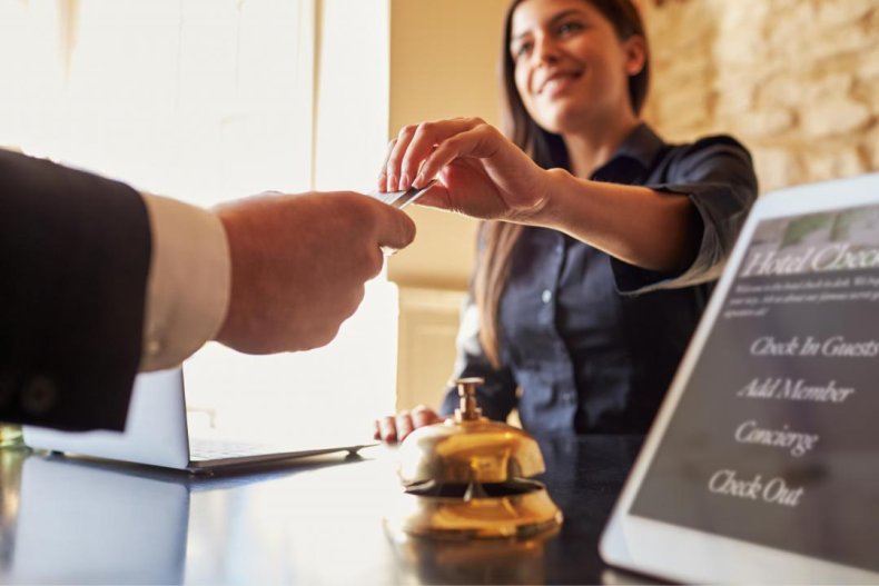 Hotel, motel, and resort desk clerks: Hawaii