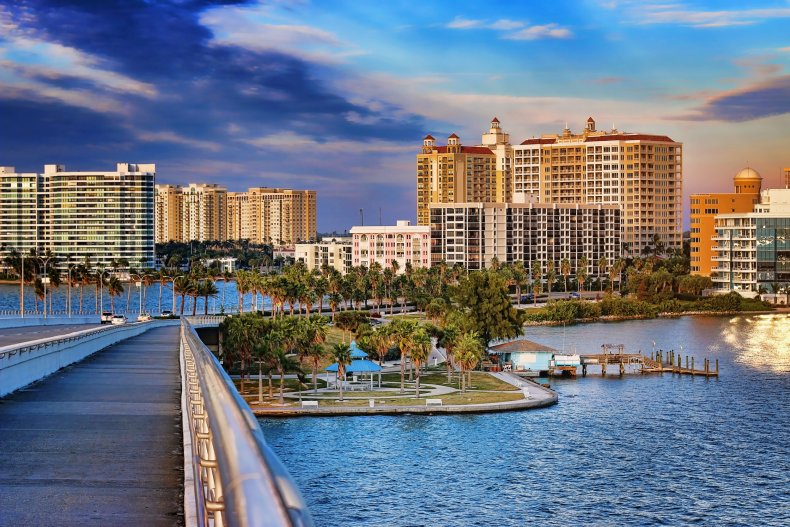LA Sarasota Florida