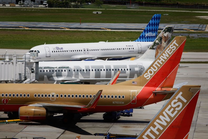 Fort Lauderdale Airport bomb threat closed