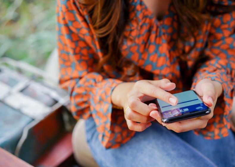 Letting social networks use your photos