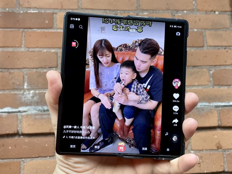 Huawei Mate X2 Review