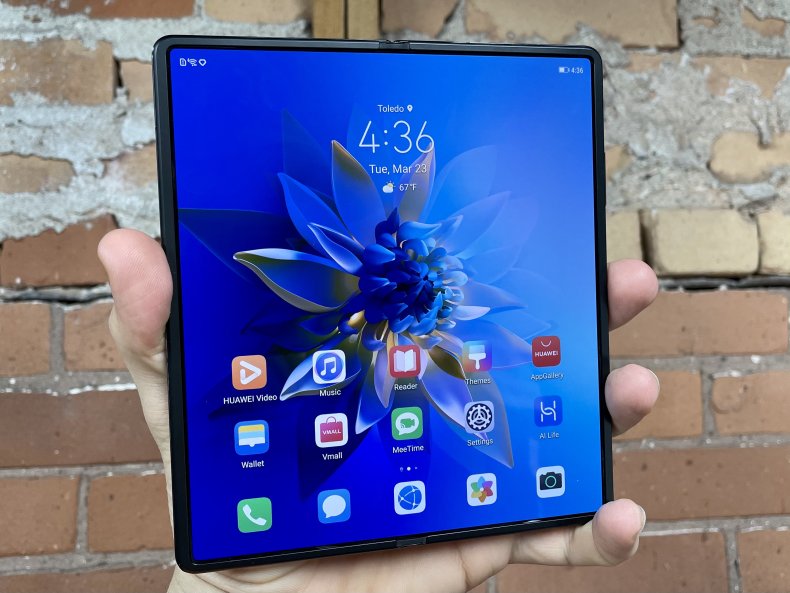 Huawei Mate X2 Review