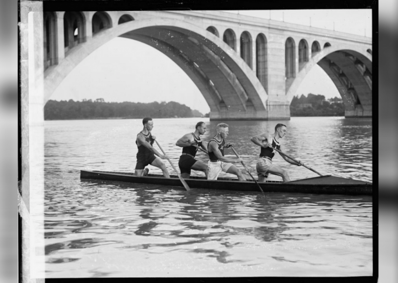 Canoe crew
