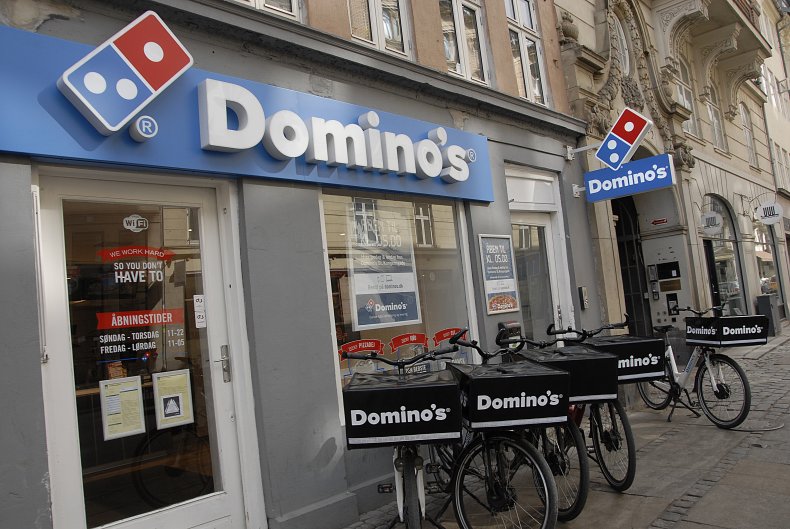 domino's pizza fast food minimum wage 