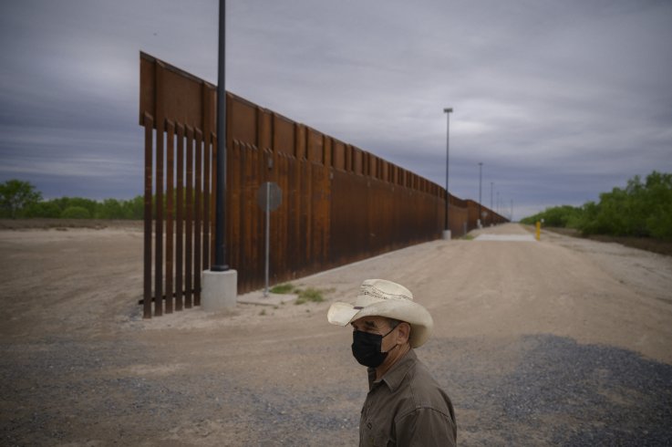 donald trump border wall biden construction