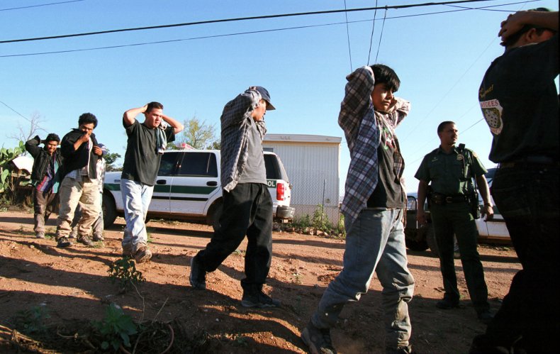 Arizona Border Patrol immigrants surrender immigration arrest