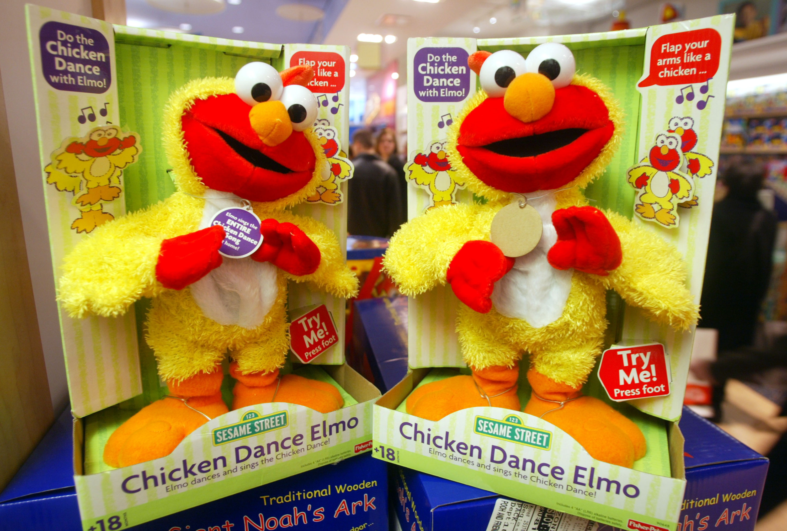 Sesame Street Fisher Chicken Dancer Elmo Mattel 3 Speeds Old Stock for sale online 