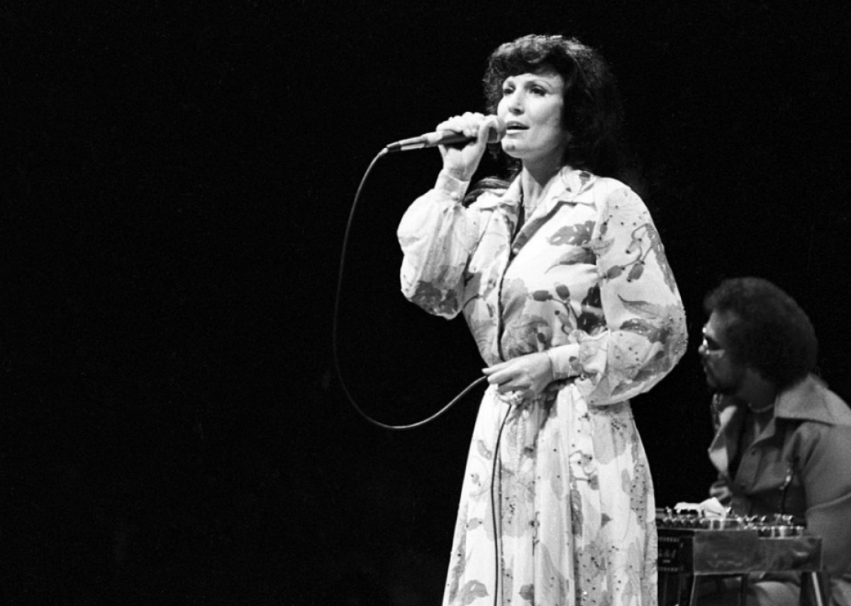 1972: Loretta Lynn becomes the first woman to win Entertainer of the Year at the CMA Awards