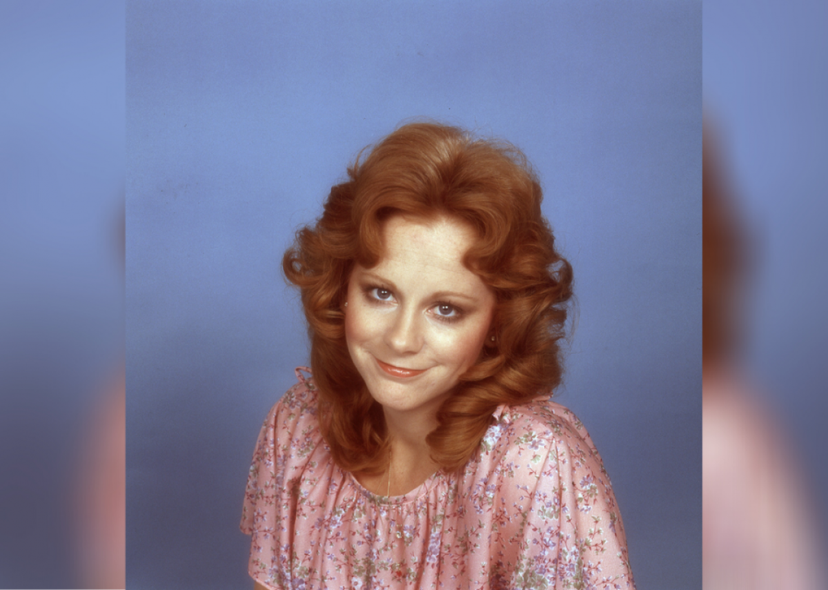 1987: Reba McEntire is named the CMA’s ‘Female Vocalist of the Year’ for the fourth year in a row