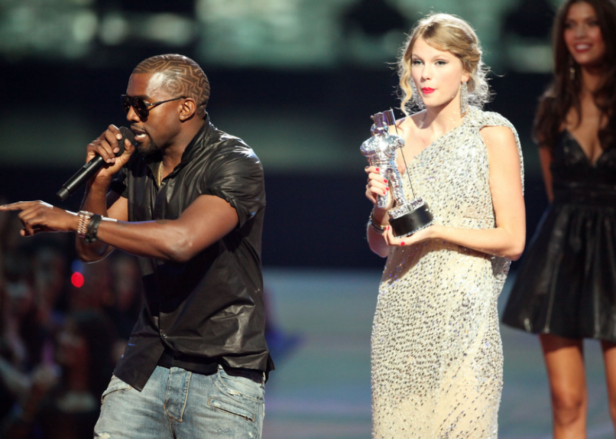 2009: Kanye West interrupts Taylor Swift at the MTV Video Music Awards