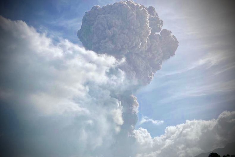 La Soufrière volcano eruption