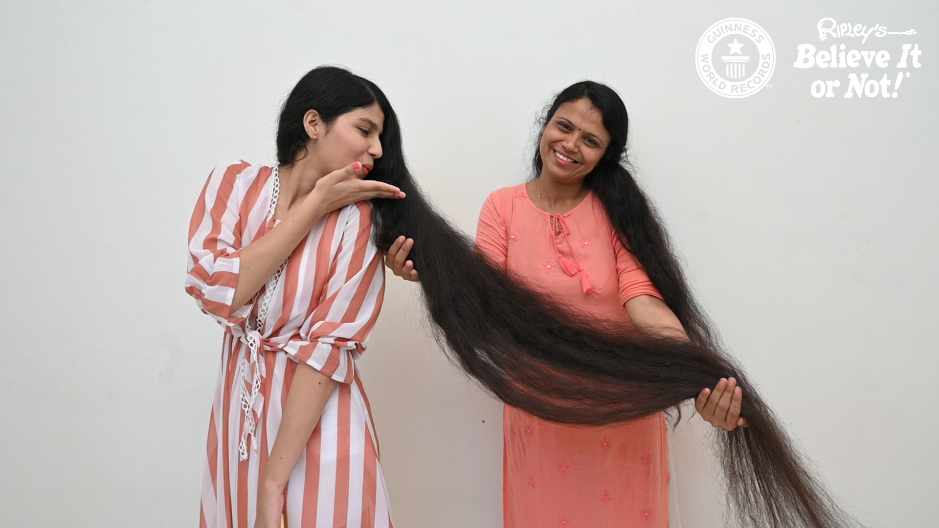 Teenage Rapunzel With World s Longest Hair at Over 6ft Finally