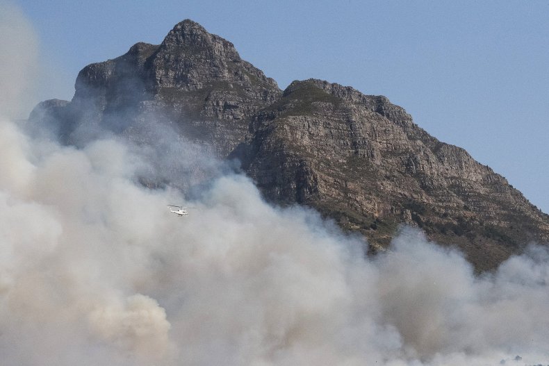Wildfire burning on Table Mountain foothills