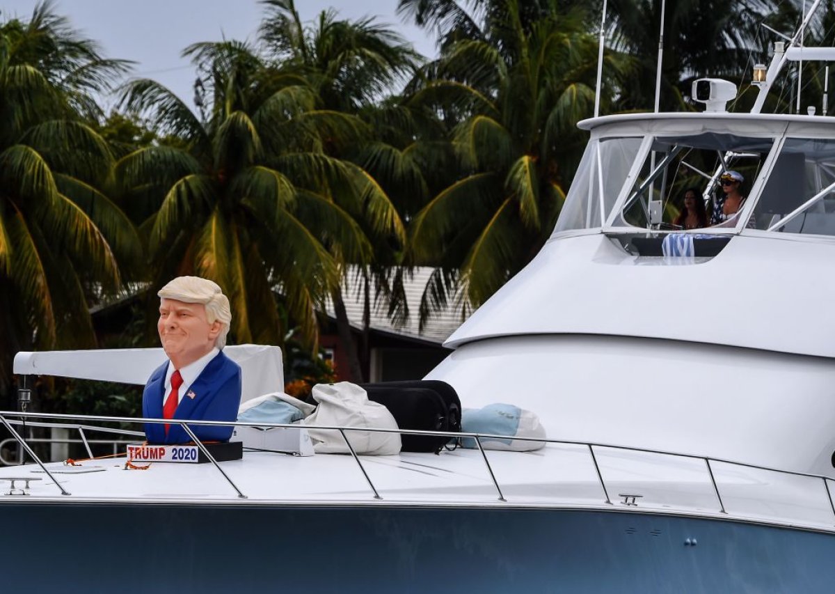 Trump supports in Florida on boat