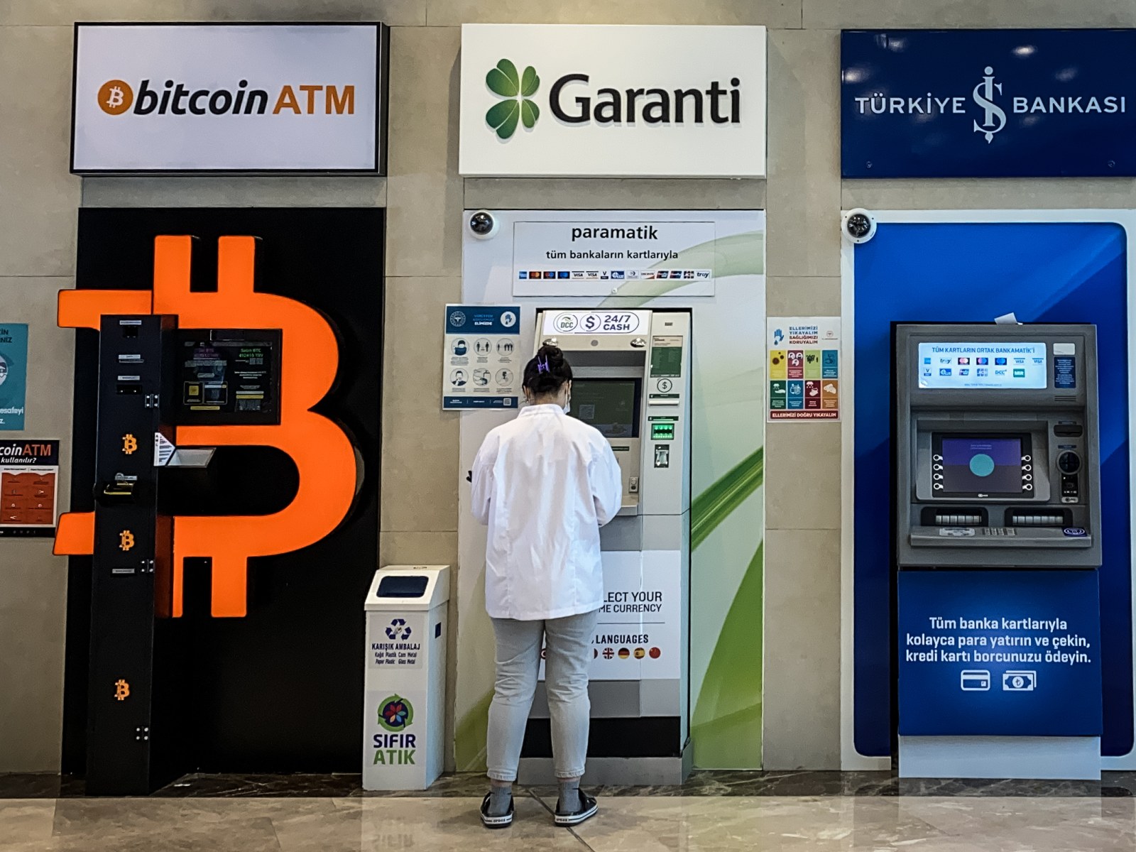 Bitcoin – valiutos koncepcija, prasilenkianti su tradicijomis