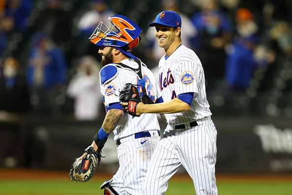 Jacob deGrom Ks 15 in complete-game gem to spark Mets