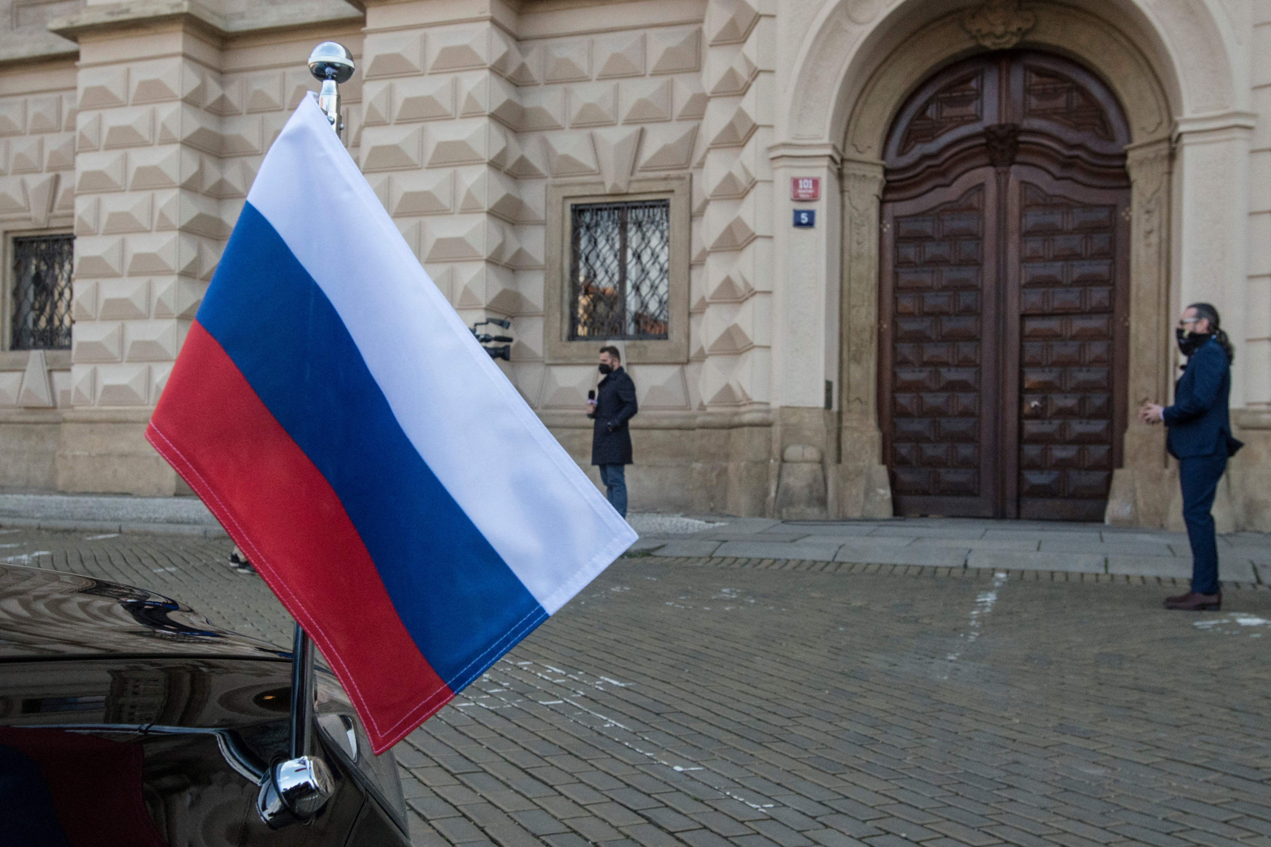 Photo of Rusko žiada pobaltské krajiny, aby „Slovensko bolo nepriateľské voči verejnosti“ uprostred odvetných opatrení a vyhostenia veľvyslancov