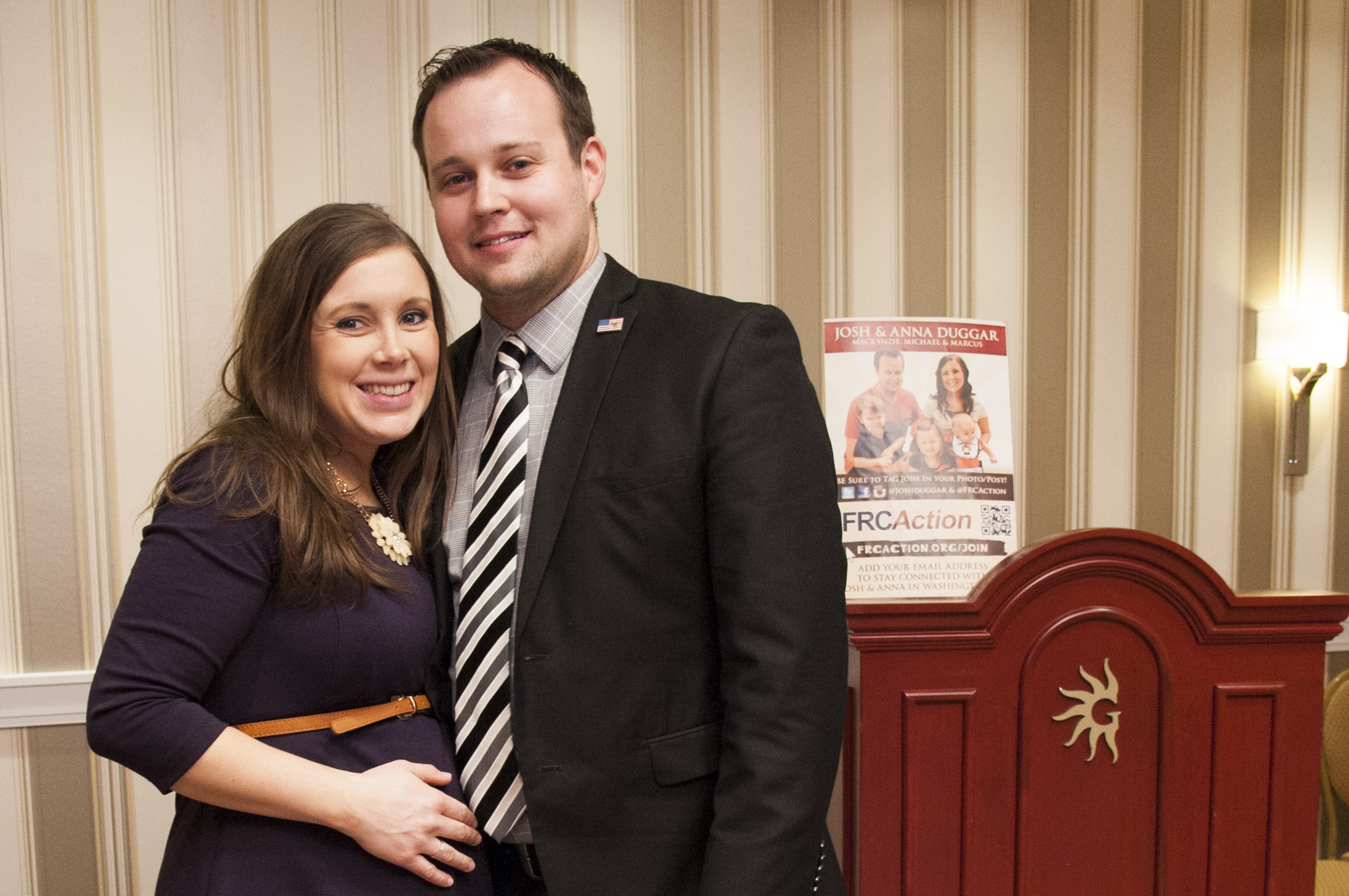 What Did Josh Duggars Wife Anna Know About His Pornography Habit Before His Arrest?