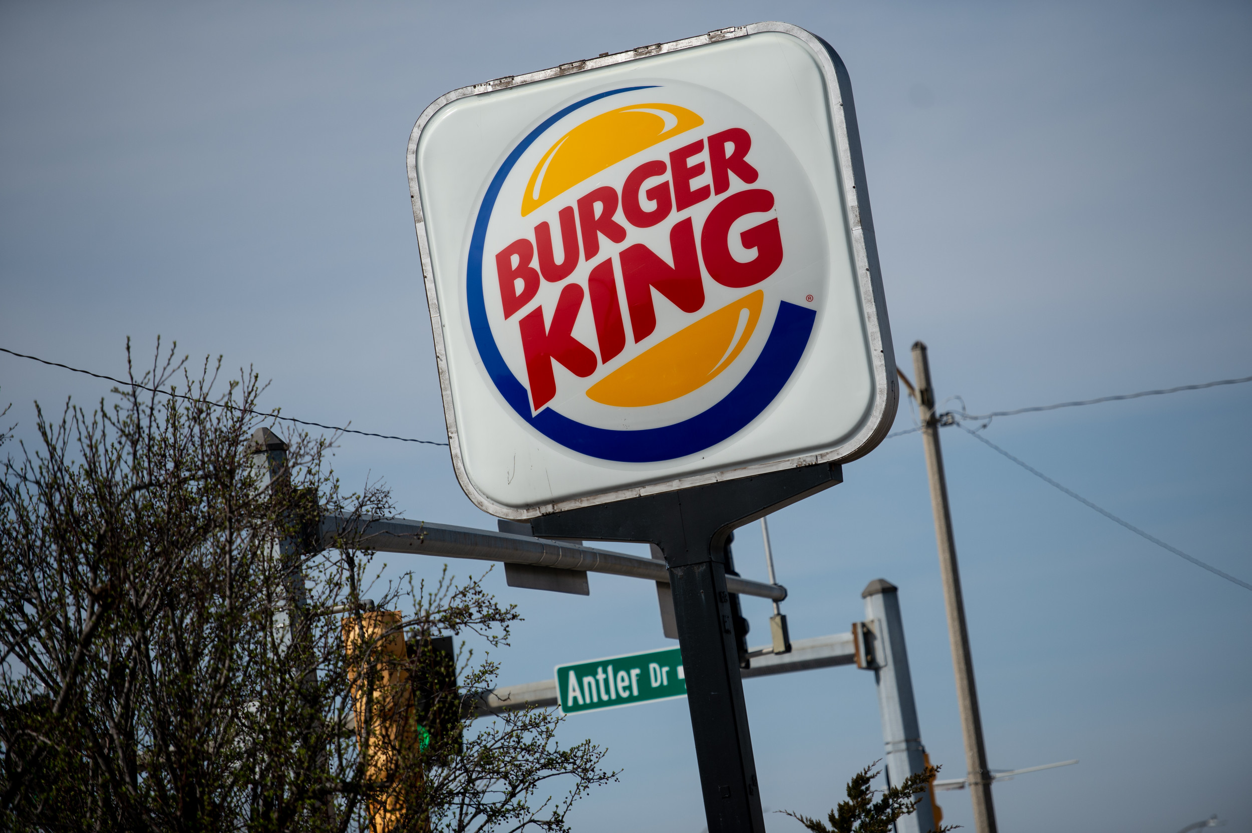 Florida Woman Hits Burger King Employee With Sandwich ...