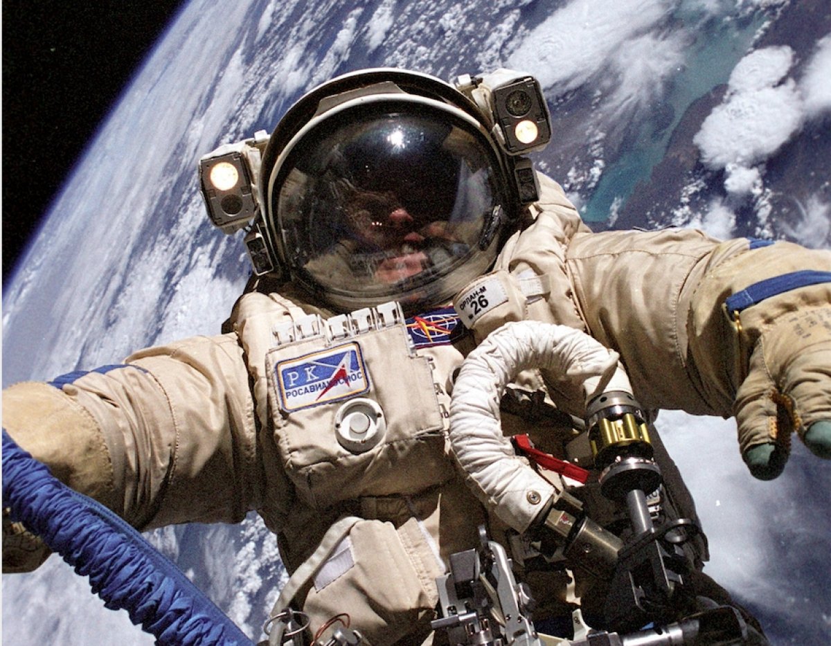nasa astronaut Mike Fincke spacewalk
