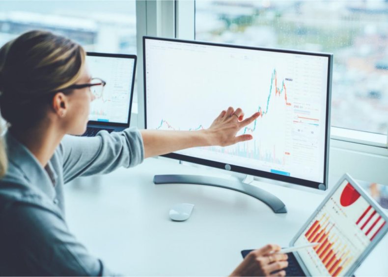Women invest in underdog stocks that have lost money