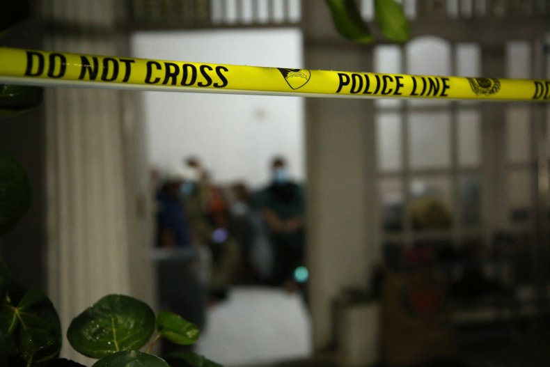 bank robbery, police tape