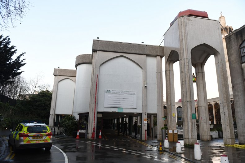 Muslims pelted with eggs Islamophbic mosque attack