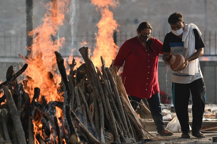 India funeral pyre coronavirus