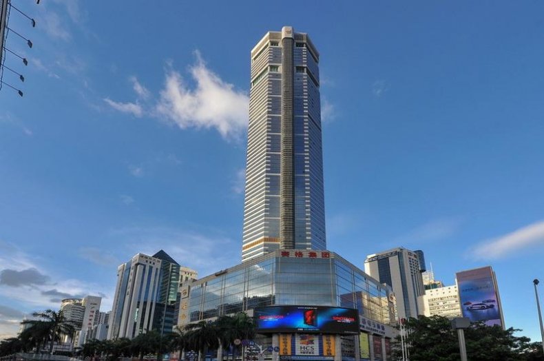 China Skyscraper Sways And Shakes
