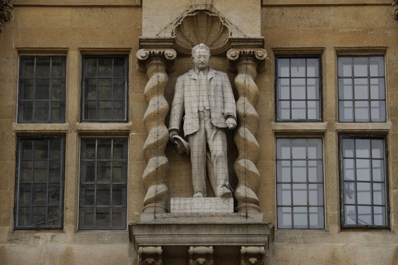  Statue of Cecil Rhodes