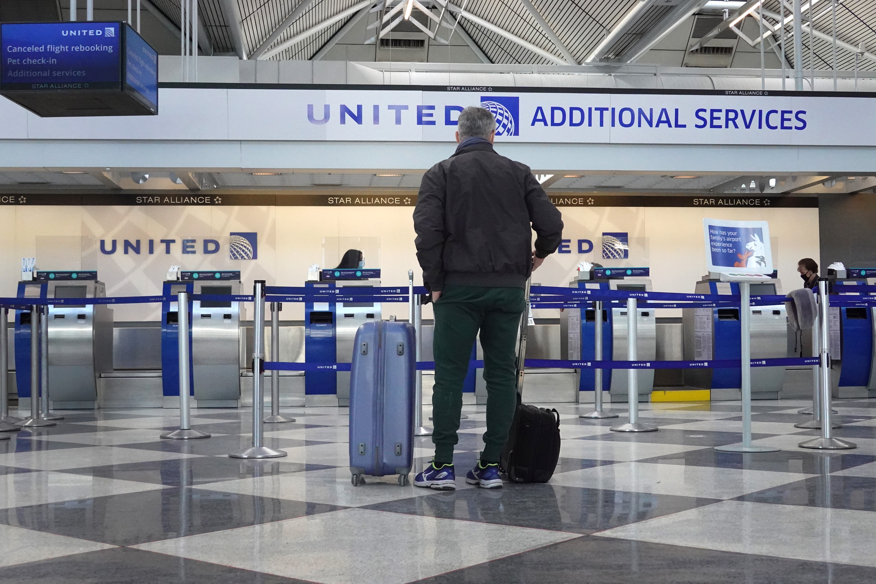 United Airlines Joins Covid Vaccination Incentive By Offering Free Flights To Some Loyalty Members