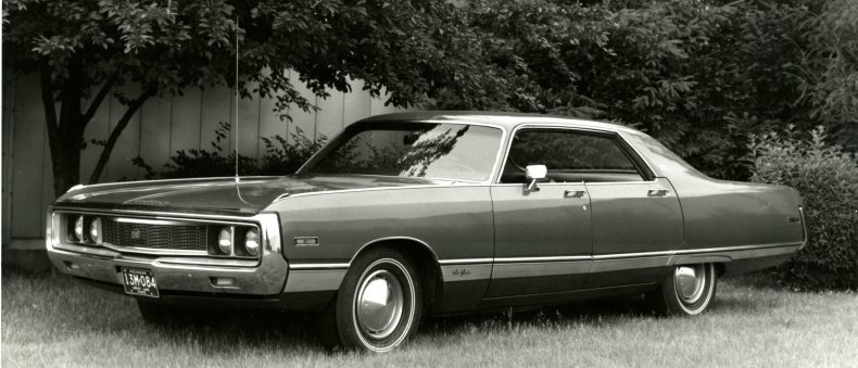 1971 New Yorker 4 Door Hardtop Left 