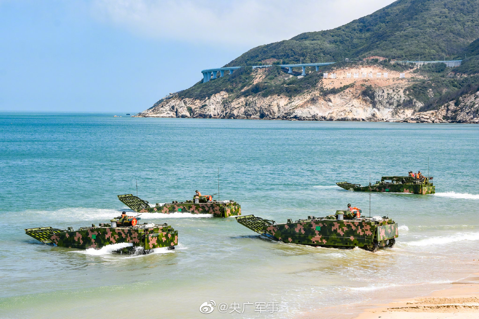 China Military's Taiwan Invasion Force Conducts Amphibious Beach Assault Drills