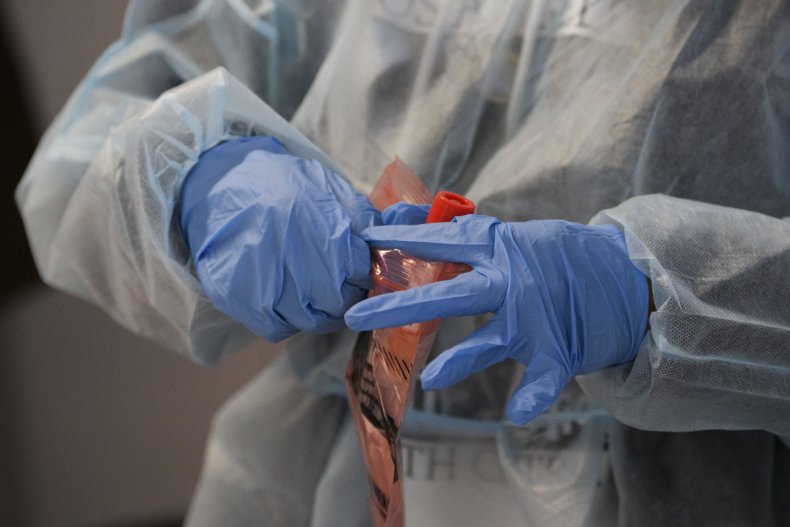 Man Left Bleeding After Reminding Florida Family of Mask
Mandate: 'Mind Your Own Business' 2 U.S. Healthcare Worker in Hawaii