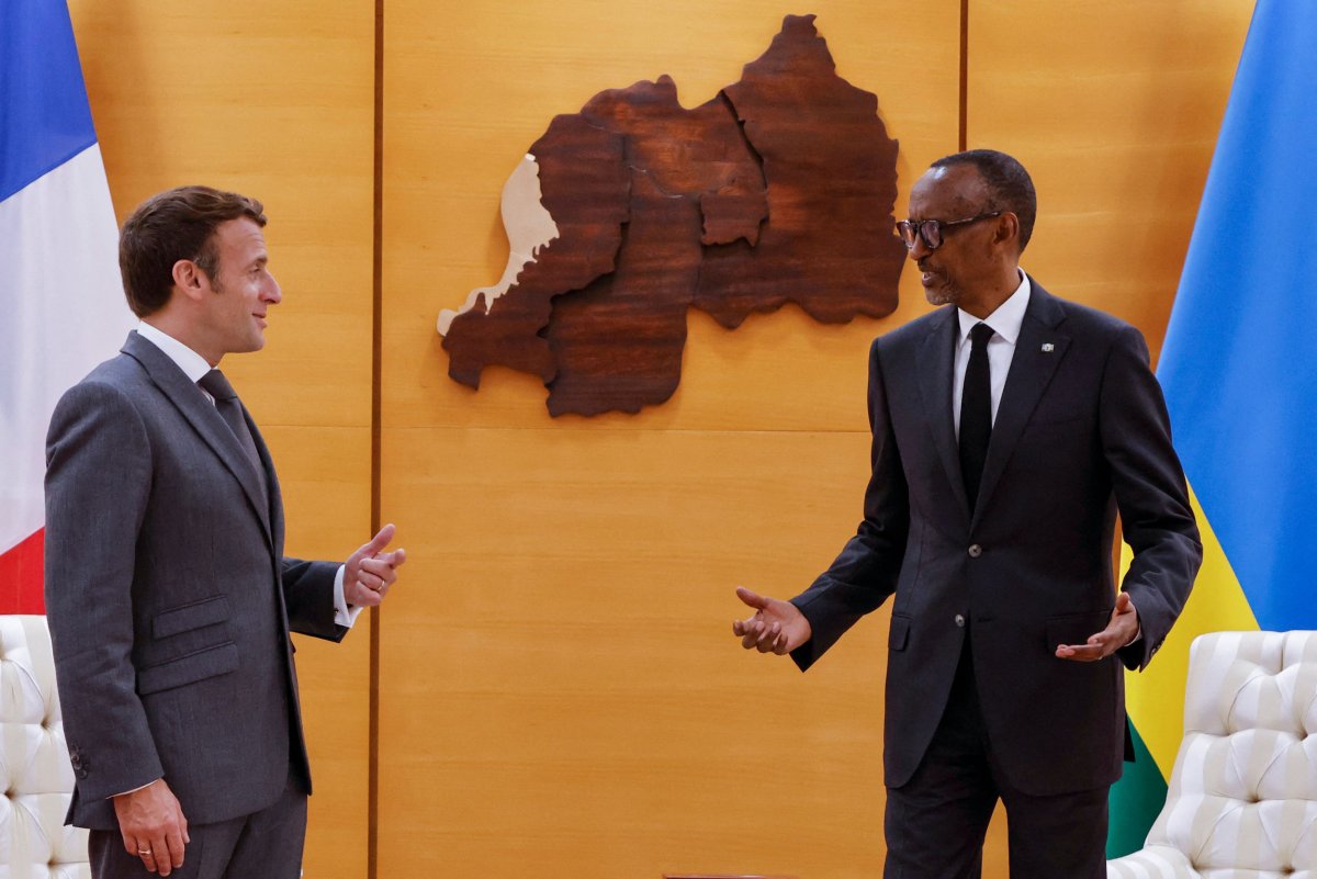 Macron and Kagame meet