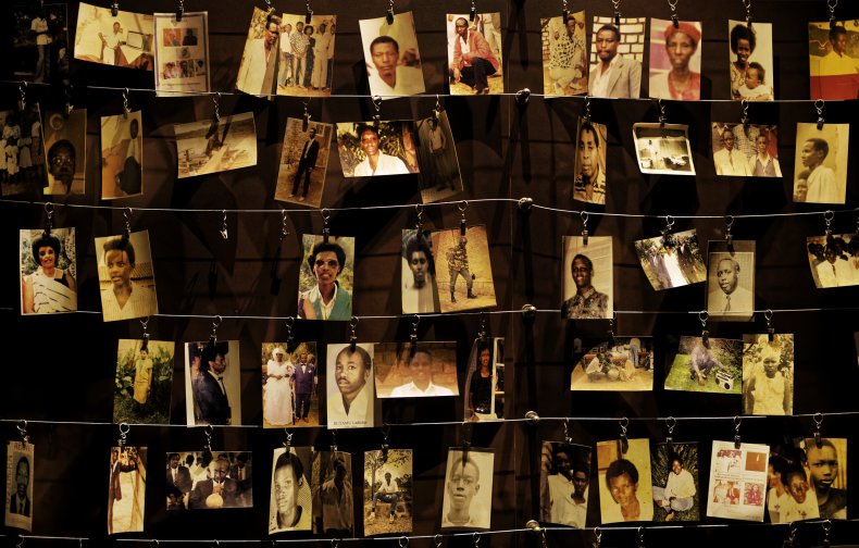 Photographies des victimes du génocide