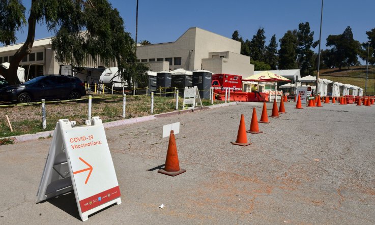 COVID-19 vaccination site in Los Angeles