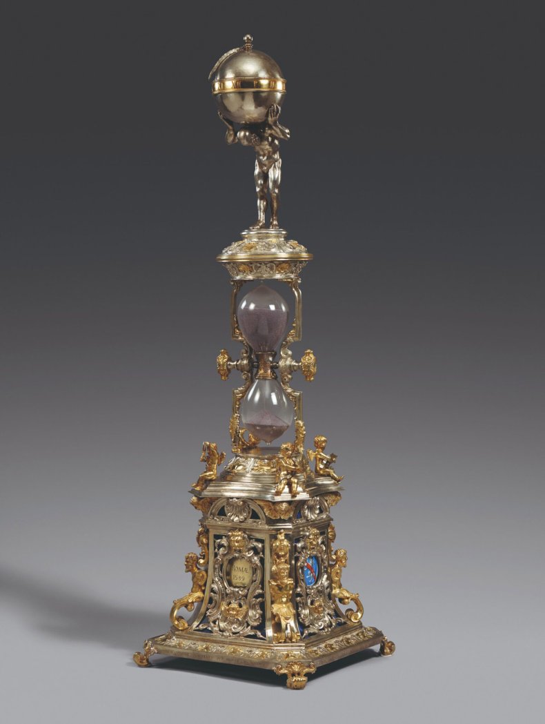 Pope Sixtus Hourglass