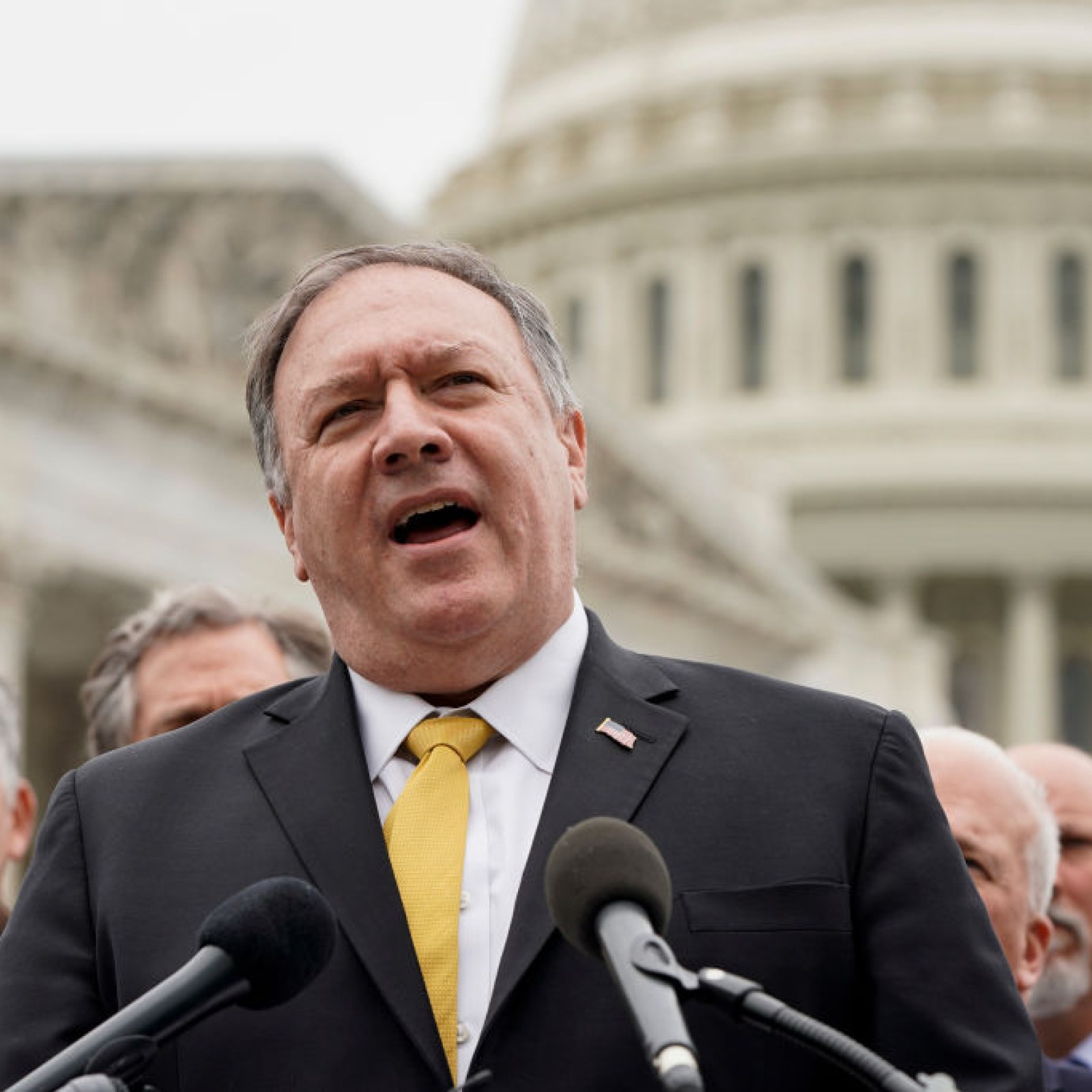 mike pompeo claims intel officials didn t want to talk about wuhan lab leak theory