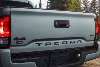 2022 Toyota Tacoma Trail Edition tailgate bed