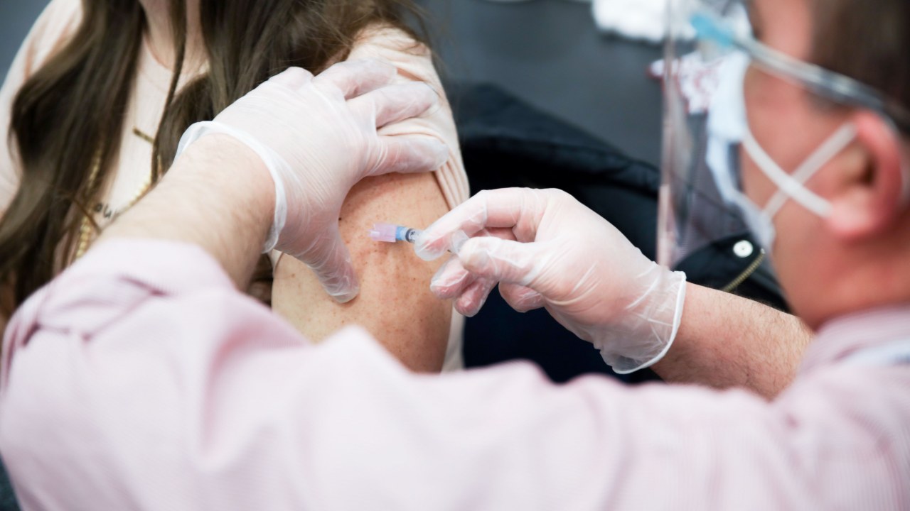 United Airlines Joins Covid Vaccination Incentive By Offering Free Flights To Some Loyalty Members United Airlines Joins Covid Vaccination Incentive By Offering Free Flights To Some Loyalty Members