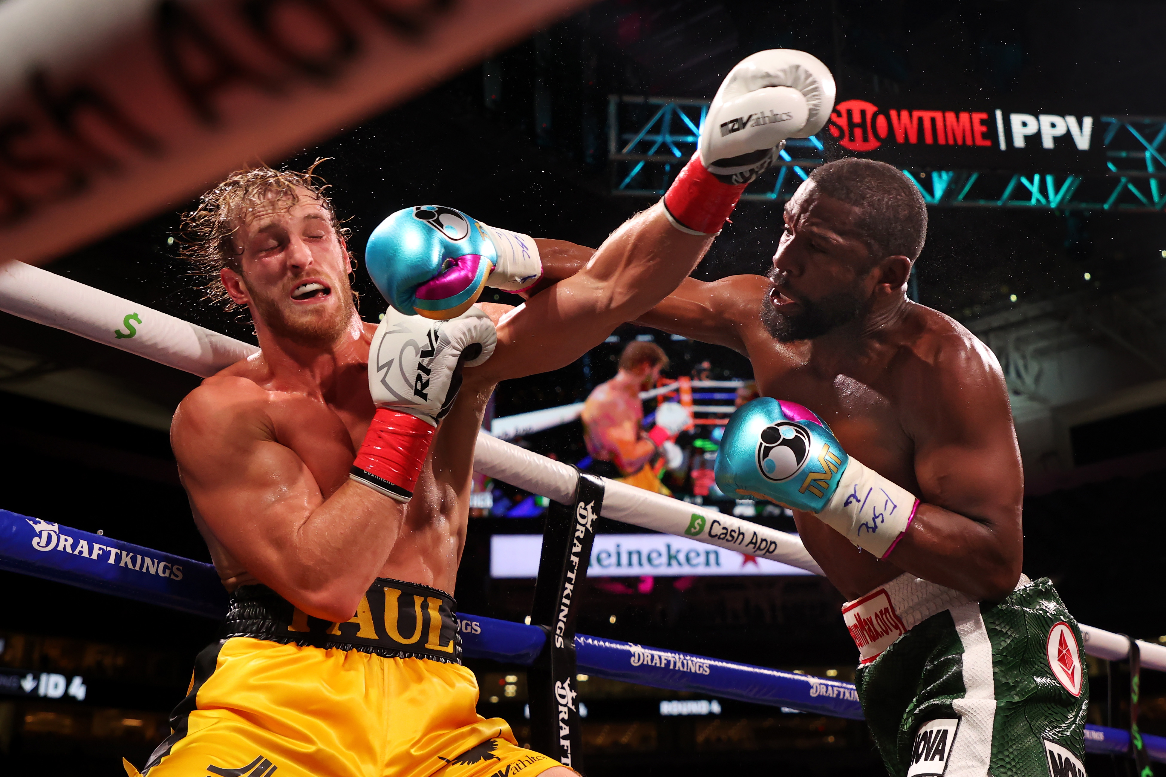 Logan Paul vs. Floyd Mayweather: Who won? What was the score? - Deseret News