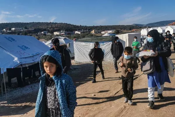 Greece Tells Migrants from 5 Countries to Seek Asylum in Turkey Instead